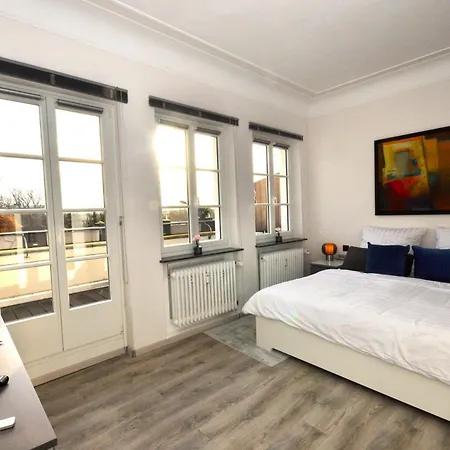 Zentral, Am Park Mit Parkplatz Lejlighed *