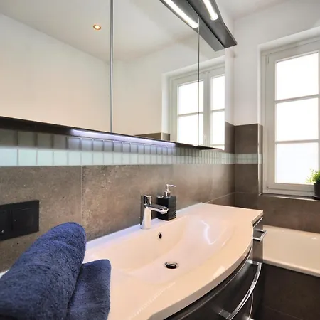 Zentral, Am Park Mit Parkplatz * Braunschweig