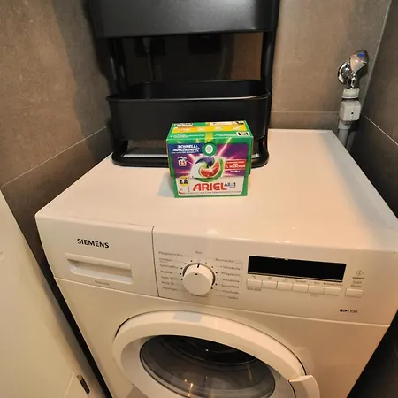 Zentral, Am Park Mit Parkplatz Lejlighed *